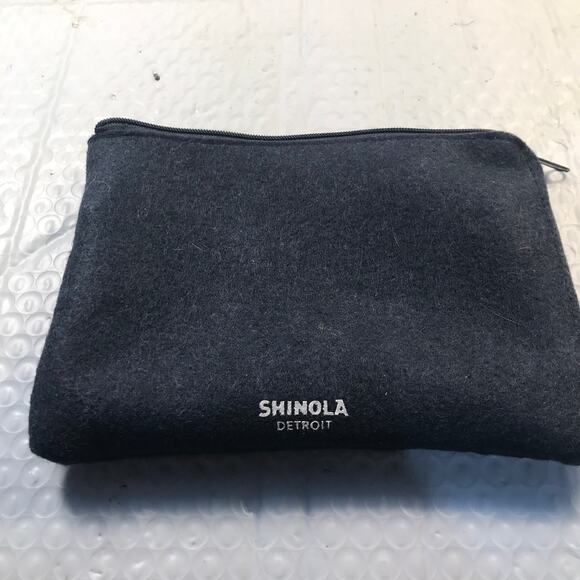 SHINOLA  DETROIT American Airlines Travel Case Blue Felt Zip Closure - Picture 1 of 7